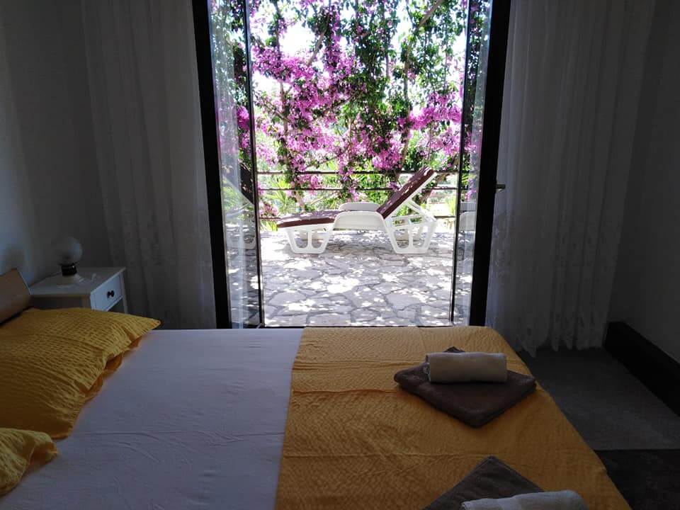 Apartment Ruža - Zavala, Hvar - Croatia