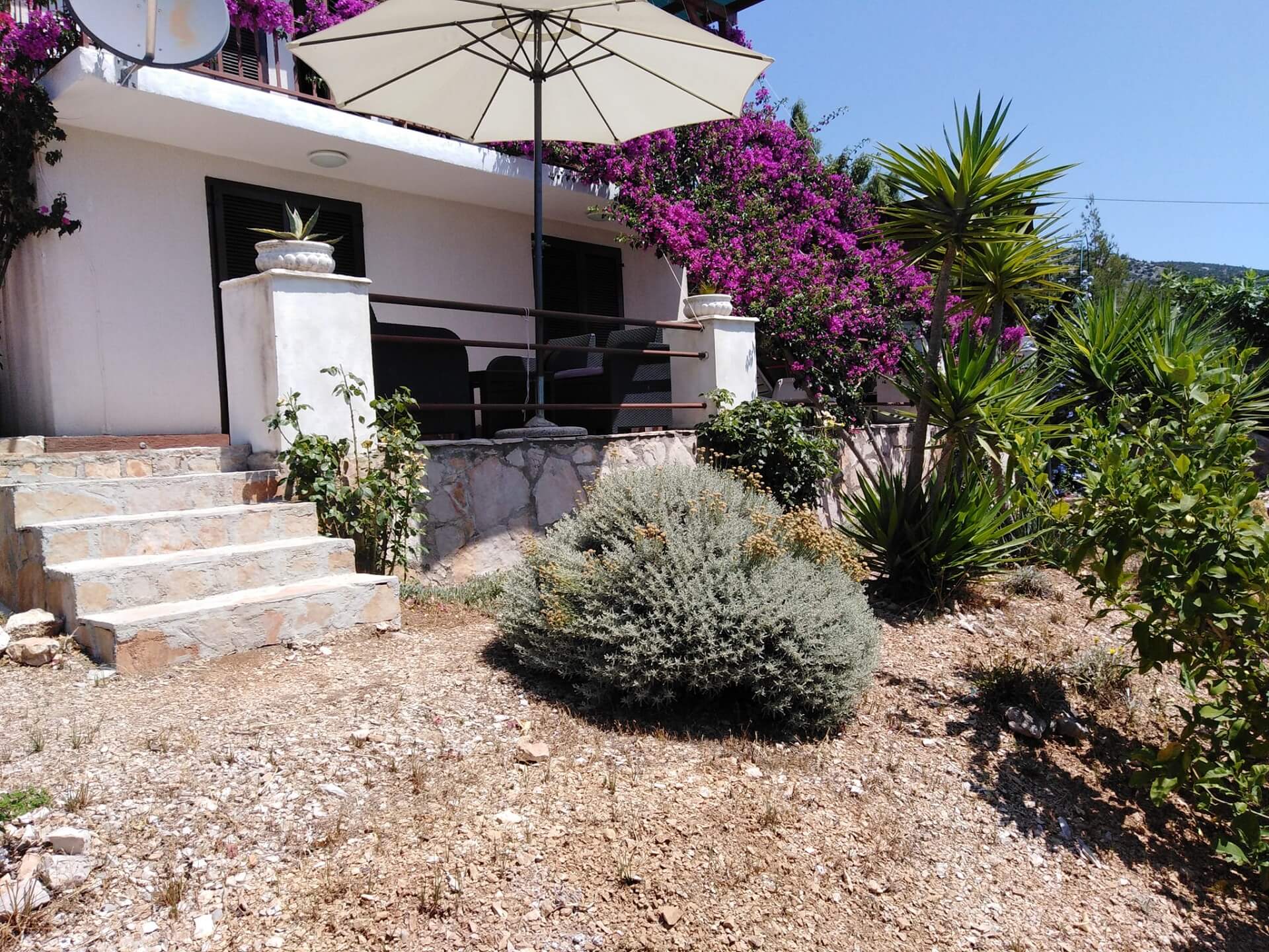 Apartment Ruža - Zavala, Hvar - Croatia